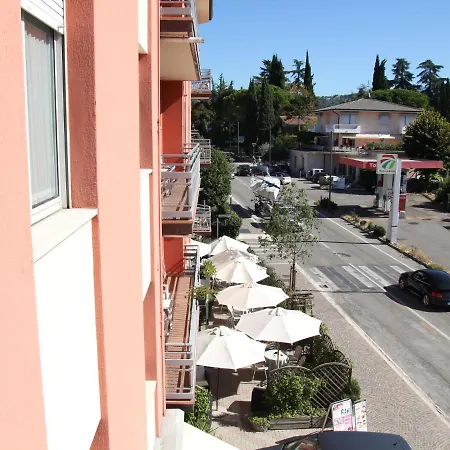 Locazione Turistica Doria-5 Apartmán Garda (Verona)
