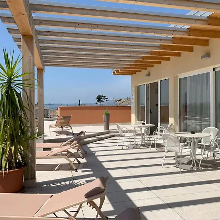 Locazione Turistica Doria-5 * Garda (Verona)